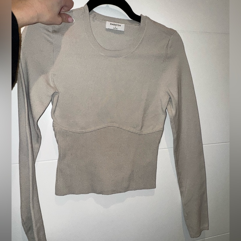Aritzia cream long sleeve cropped top
